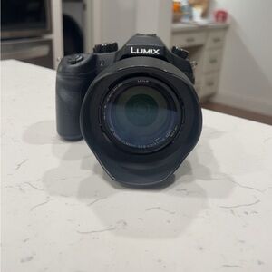 Panasonic LUMIX DMC-FZ1000 Black Digital Camera